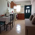 Dimitris House Petriti