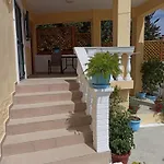 Dimitris House Petriti